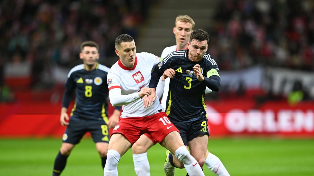 Getty Images / Rafal Oleksiewicz/PA Images  / Na zdjęciu: Andrew Robertson i Piotr Zieliński