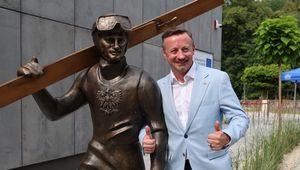 Małysz przekazał swoje trofea. Chce zarazić młodych sportowców