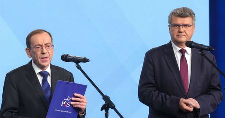 Kamiński i Wąsik wezwani do prokuratury. Ćwiąkalski zdradza, jaka grozi im kara