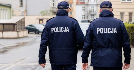 55-letni sąsiad zamienił życie 13-latki z Gdańska w piekło