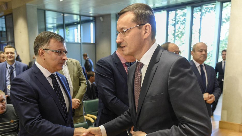 Odchodzący prezes PKO BP Zbigniew Jagiełło należał do zaufanych współpracowników premiera