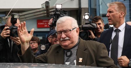 Koronawirus w Polsce. Lech Wałęsa szuka pracy? "Mam szeroki wachlarz możliwości"