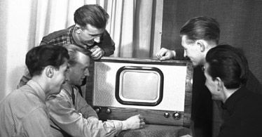 Od kineskopu do OLED. Zobacz, jak zmieniał się telewizor