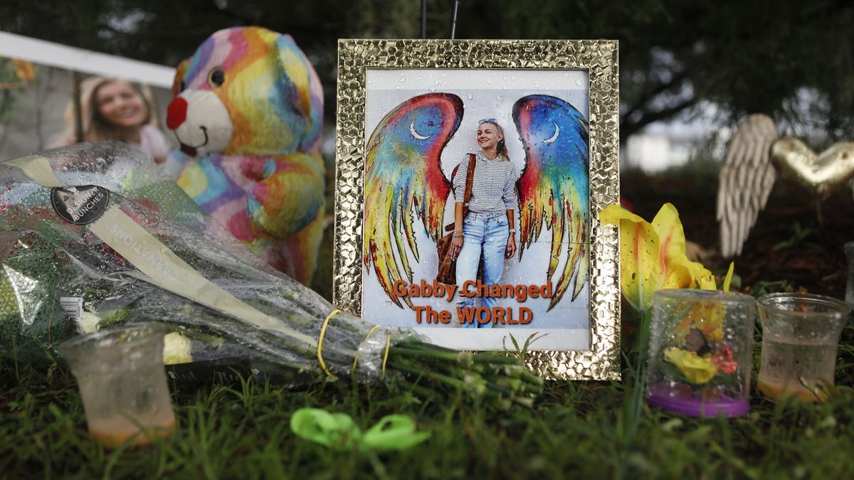 NORTH PORT, FLORIDA - SEPTEMBER 21: A makeshift memorial dedicated to Gabby Petito is located near the North Port City Hall on September 21, 2021 in North Port, Florida. The body of Petito was found by authorities in Wyoming, where she went missing while on a cross-country trip with her fiance, Brian Laundrie. Law enforcement agencies are for searching for his whereabouts. (Photo by Octavio Jones/Getty Images)