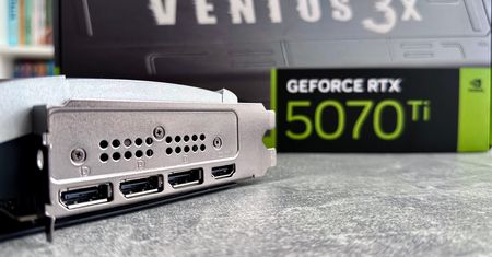 Premiera GeForce RTX 5070 Ti. Dorwanie karty graniczy z cudem