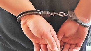 Ścigany pięcioma listami gończymi. Zatrzymali go w taksówce