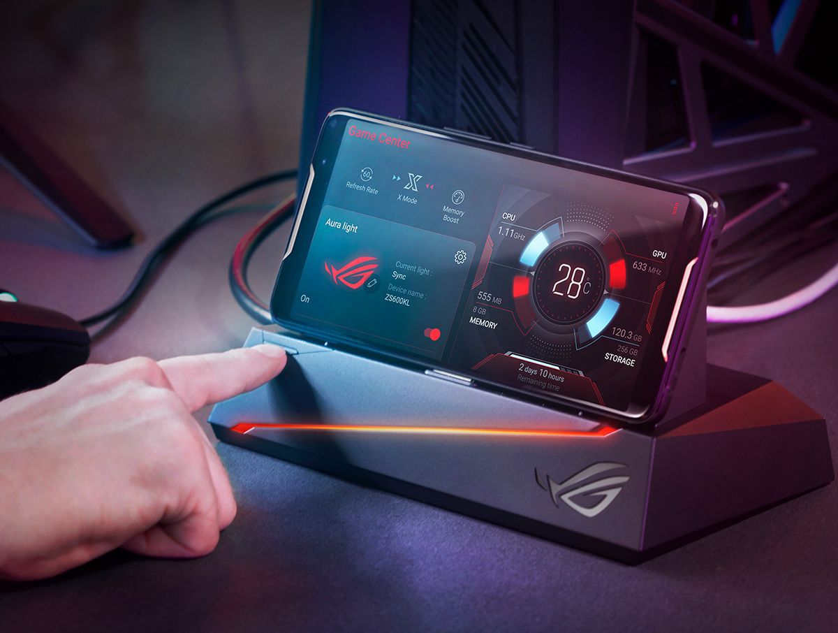 ASUS ROG Phone w sprzedaży w Polsce. Cena nie jest niska, ale to prawdopodobnie najlepszy sprzęt dla graczy 3