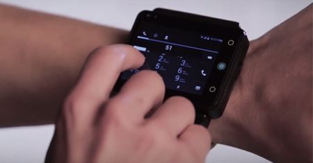 Neptune Pine - smartfon z dwurdzeniowym procesorem na twoim nadgarstku