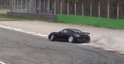 Porsche Cayman GT4 ostro upalany na torze [wideo]