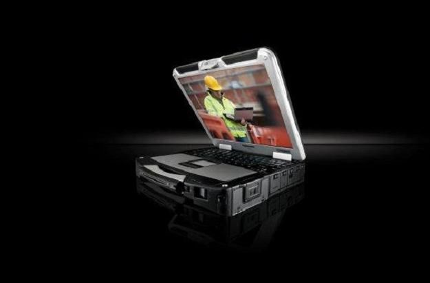 Toughbook CF-3 - 21 godzin za 22 tys. Zł