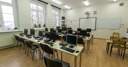 Oburzenie po decyzji władzy. Nie wszyscy dostaną laptopy