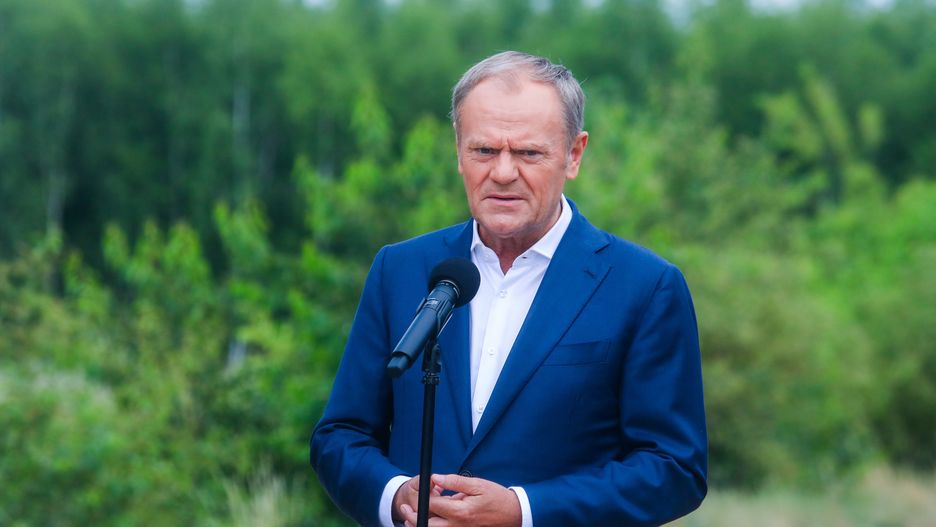 Donald TuskDubicze Cerkiewne, 29.05.2024. Premier Donald Tusk podczas konferencji prasowej, po odprawie z dow�dztwem s�u�b mundurowych w plac�wce Stra�y Granicznej w Dubiczach Cerkiewnych (pow. hajnowski), 29 bm. (mr) PAP/Artur Reszko ***Do tego materia�u zdj�ciowego dost�pna jest r�wnie� depesza w systemie CSI, pt.: Rozpocz�a si� odprawa Tuska, Kosiniaka-Kamysza i Siemoniaka z dow�dztwem s�u�b mundurowych***Artur Reszkogranica pa�stwa, ochrona granic, odprawa, politycy, polityka, wizyta premiera