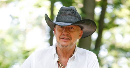 Stan Bogusława Lindy od kilku dni się pogarsza. Żona Lidia Popiel drży o jego zdrowie