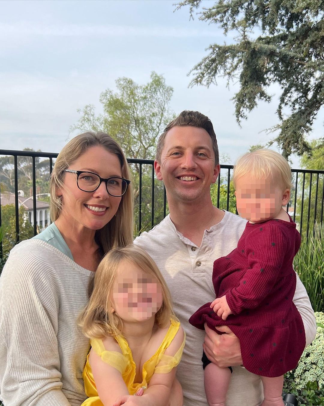 Denise Huskins i Aaron Quinn z dziećmi