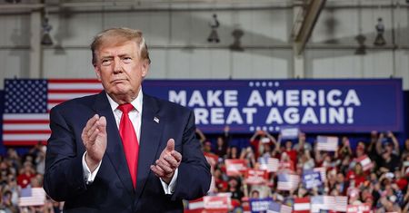 Trump: Zarabiamy cholerną fortunę. Nie chcieli, bym to mówił