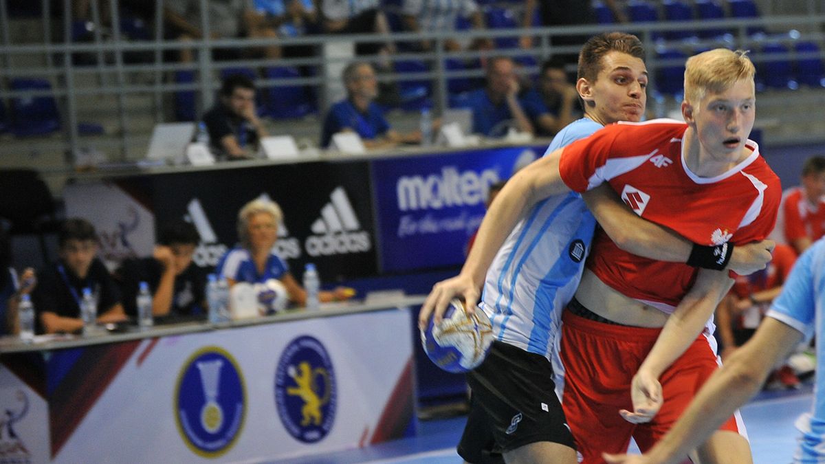 Materiały prasowe / IHF / Na zdjęciu: Ariel Pietrasik podczas MŚ juniorów