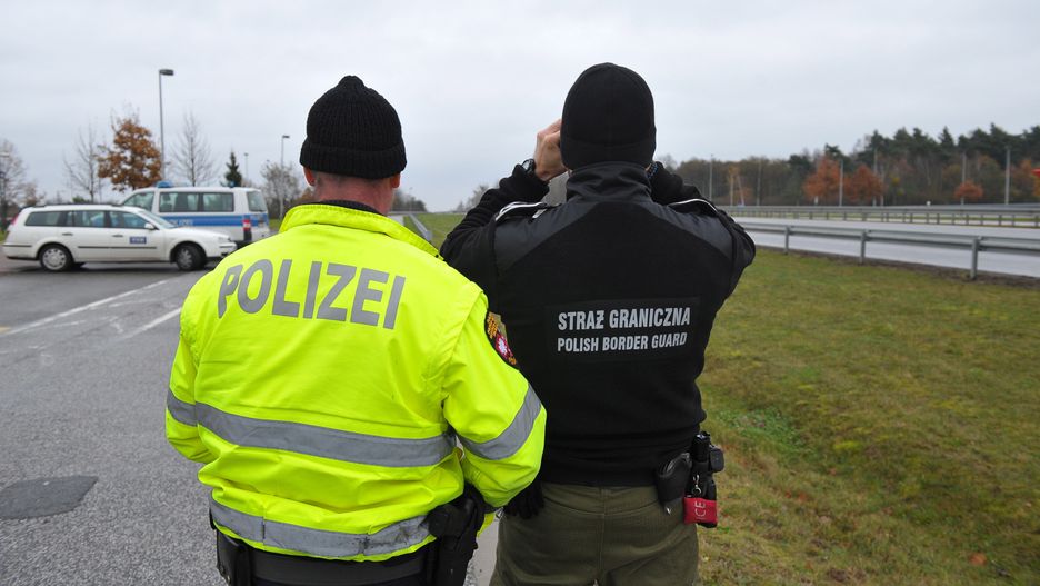 granica
Marcin Bielecki
granica, patrole graniczne, plac�wka w pomellen, policja, polsko niemiecka, polsko-niemiecka, schengen, stra� graniczna, wsp�lna