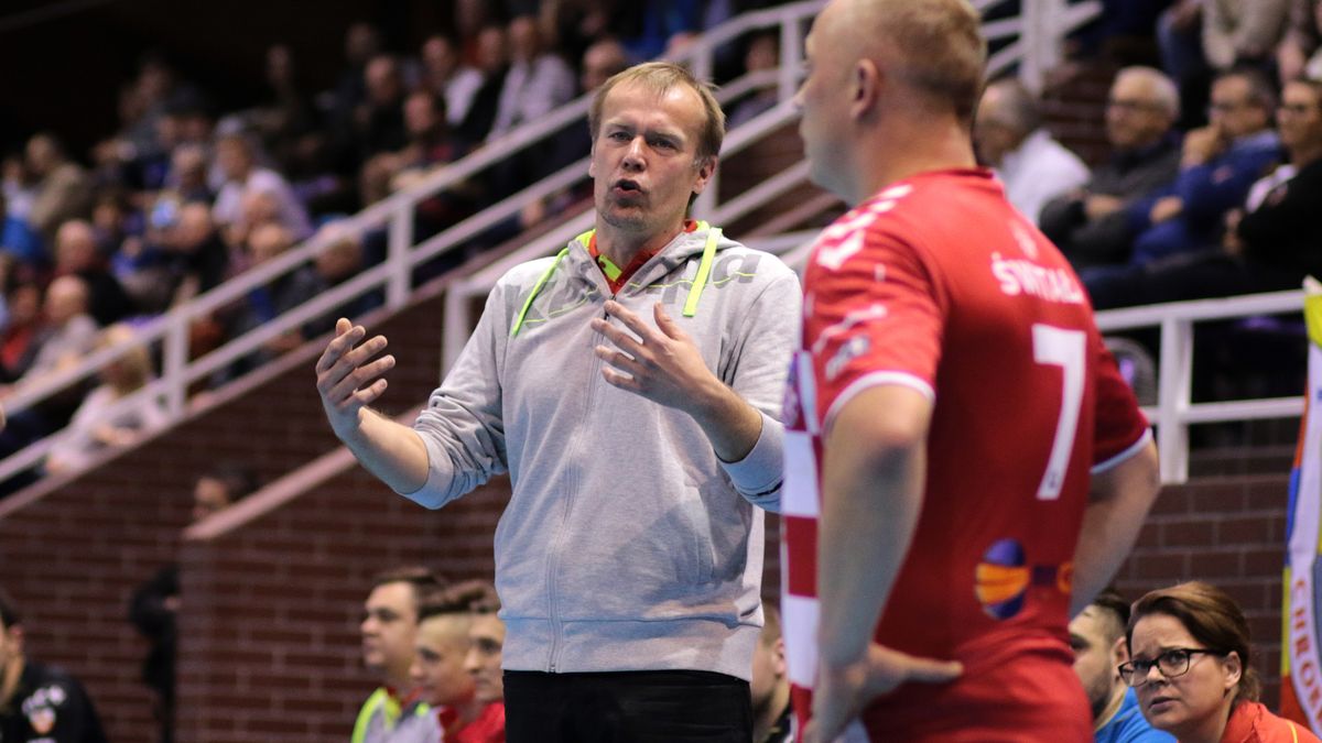 Materiały prasowe / PGNIG SUPERLIGA / Jacek Będzikowski w roli trenera