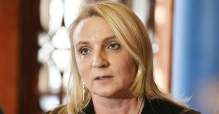 Posłanka zrezygnowała z uposażenia i zatrudniła się w pomocy społecznej. Może zostać ukarana