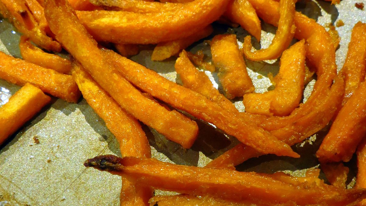 Pieczone mrożone bataty bez dodatku soli