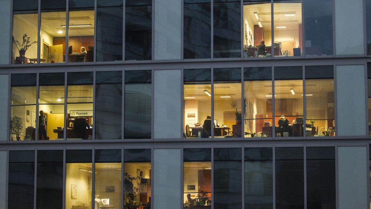 Według standardów WHO budynki, w których więcej niż 30 proc. użytkowników uskarża się na złe samopoczucie, nazywane są "chorymi budynkami".