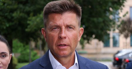 Zmiany w składce zdrowotnej. Petru alarmuje: ZUS nie zdąży