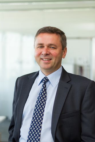 Jak najtaniej, albo z górnej półki. Tak Polacy kupują sprzęt IT