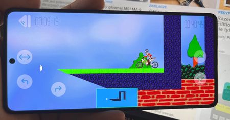 Kultowa gra trafia na telefon. Elasto Mania za darmo
