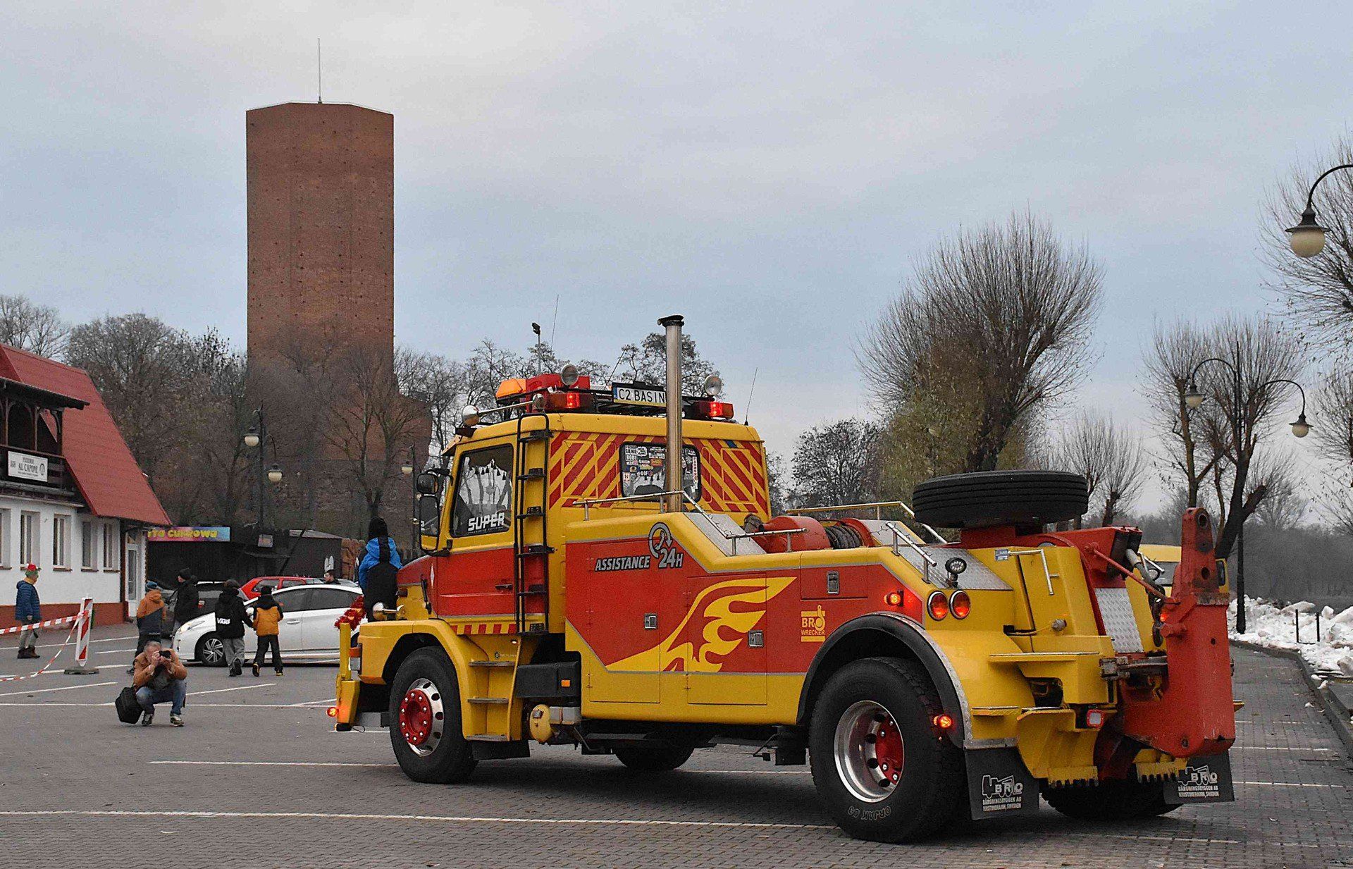 Mikołajowy Zlot Motoryzacyjny 2025 w Kruszwicy