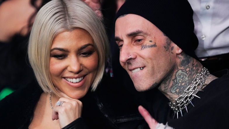 Naga Kourtney Kardashian z ciążowym brzuchem na okładce "Vanity Fair" 