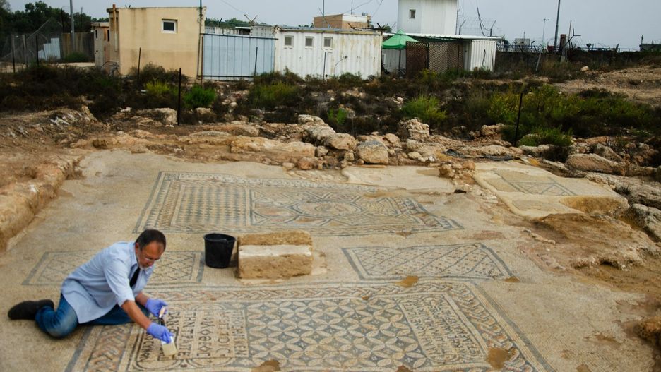 Cenne znalezisko według archeologów pochodzi z czasów Jezusa. Mozaika pokrywała podłogę domu modlitewnego jednej z pierwszych chrześcijańskich wspólnot 