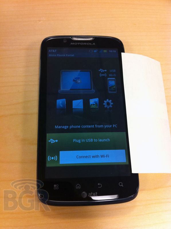 Motorola Atrix 2 uchwycona na zdjęciach, znamy szczegóły specyfikacji 5