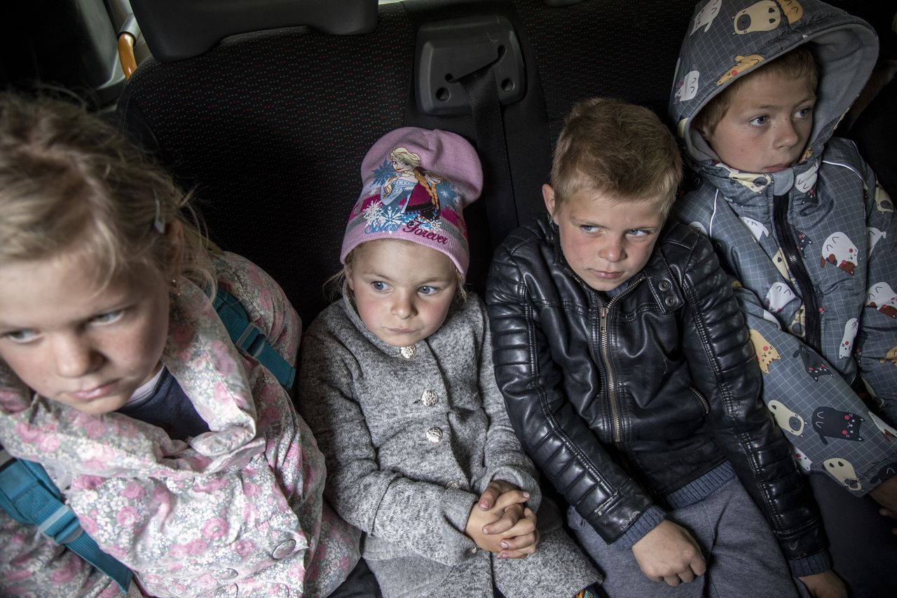 Russia accused of new wave of deporting 40,000 Ukrainian children