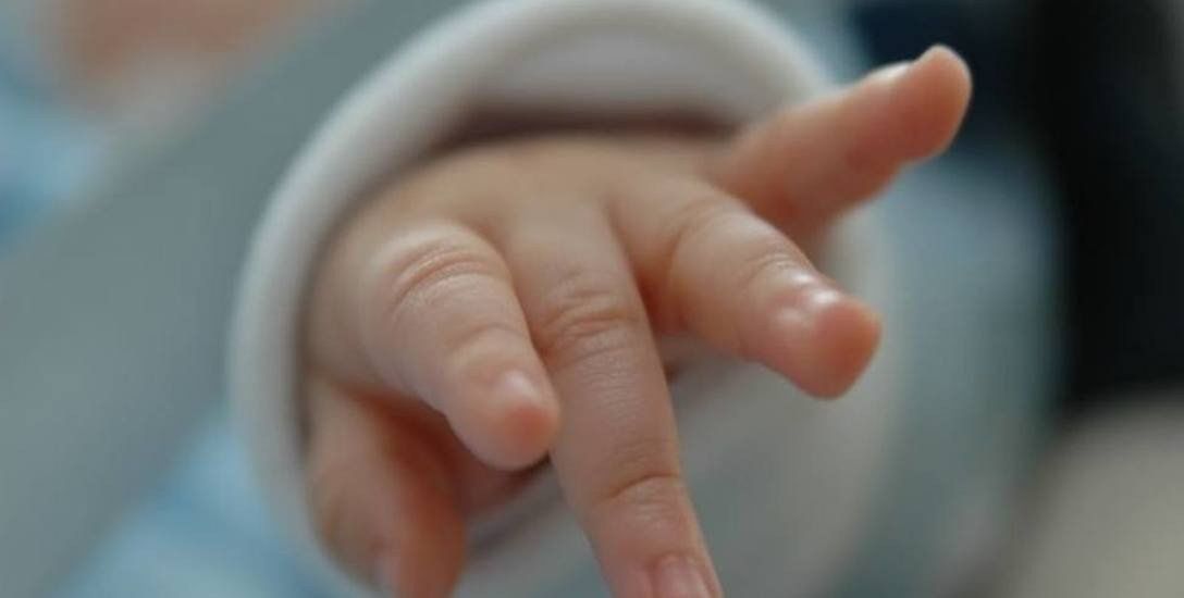 Dwuletnia Wiktoria, pobita przez własną matkę podczas jej imprezy urodzinowej, trafiła 19 października br. do szpitala dziecięcego na Skarpie w Toruniu. 24-letnia Agnieszka W. natomiast trafiła do aresztu. Podobnych spraw jest jednak zdecydowanie więcej - w Kujawsko-Pomorskiem, ale i całym kraju.