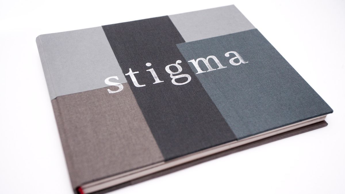 Spotkanie z autorami książki "STIGMA" – Adamem Lachem i Katarzyną Dybowską w środę 1