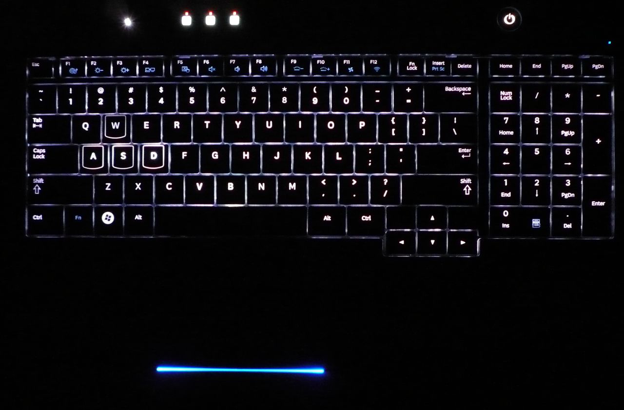 Samsung 700G7A - podświetlenie klawiatury