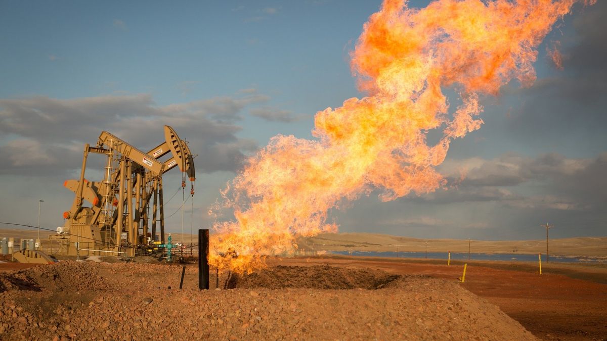 Pożar na rynku ropy sprowadził jej ceny najniżej od listopada ubiegłego roku