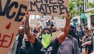 Lewis Hamilton na wojnie z rasizmem