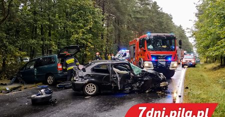 Droga Piła – Trzcianka zablokowana. 2 osoby w szpitalu