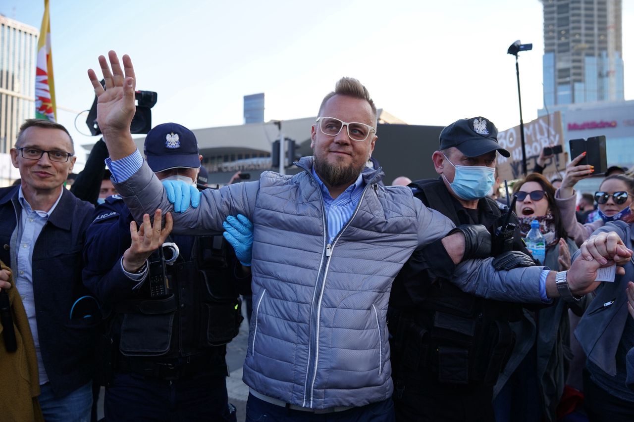 Protest przedsiębiorców w Warszawie. Sanepid karze uczestników. Paweł Tajnano zapowiada kolejny protest