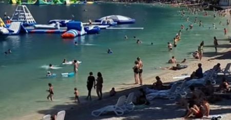 Była godz . 11. Ujęcie z plaży w Chorwacji