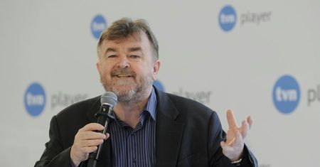 "Przepis na życie": Stacje tną koszty