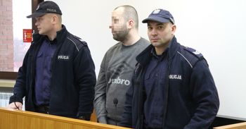 Stalowa Wola: Zabił kobietę i ranił osiem osób. Teraz sąd znów chce go wypuścić