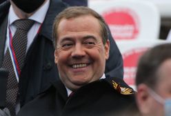 Miedwiediew bez pardonu atakuje Kaczyńskiego i Morawieckiego. Nazwał ich "wyrzutkami"