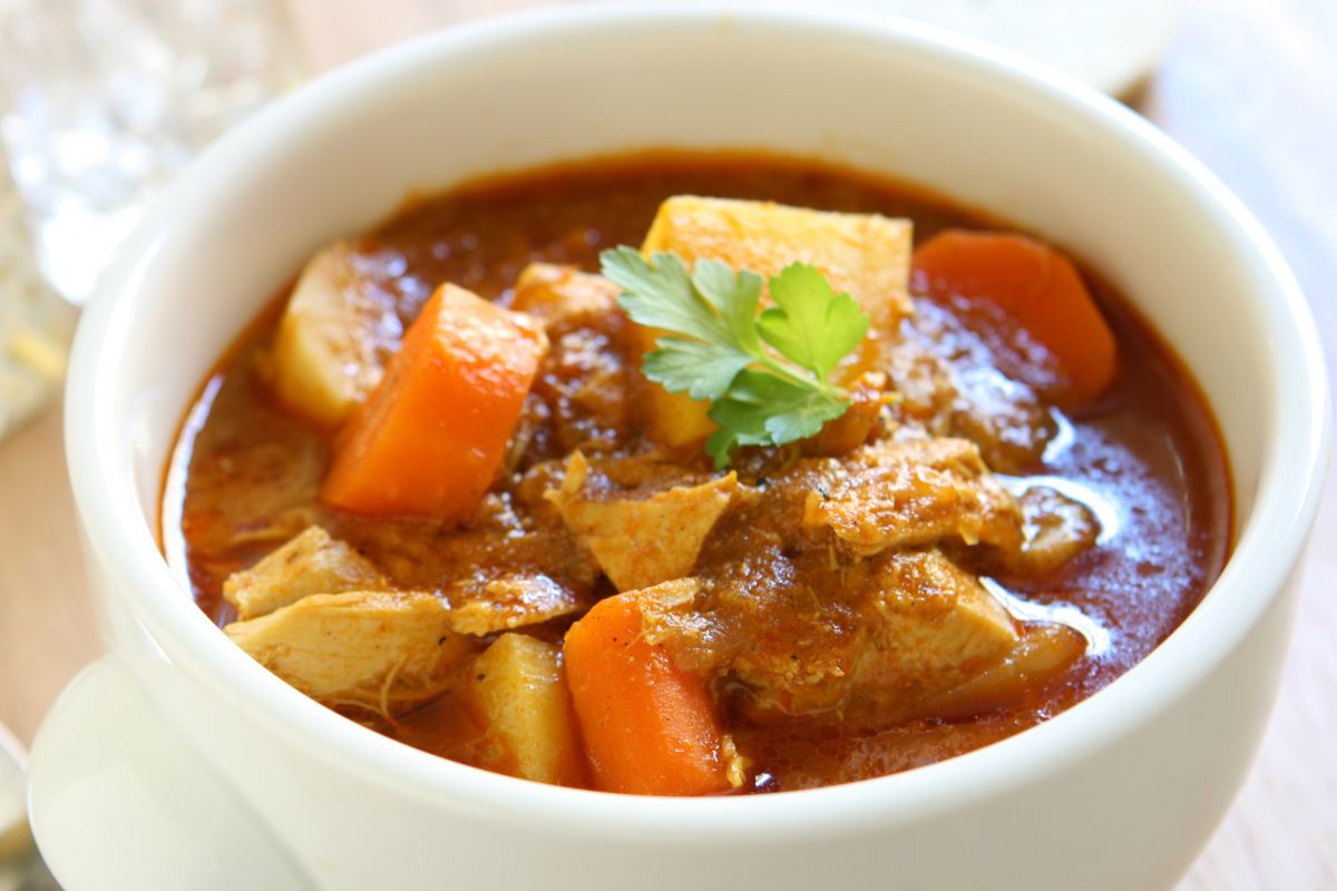 Babski garnek z kurczakiem i warzywami