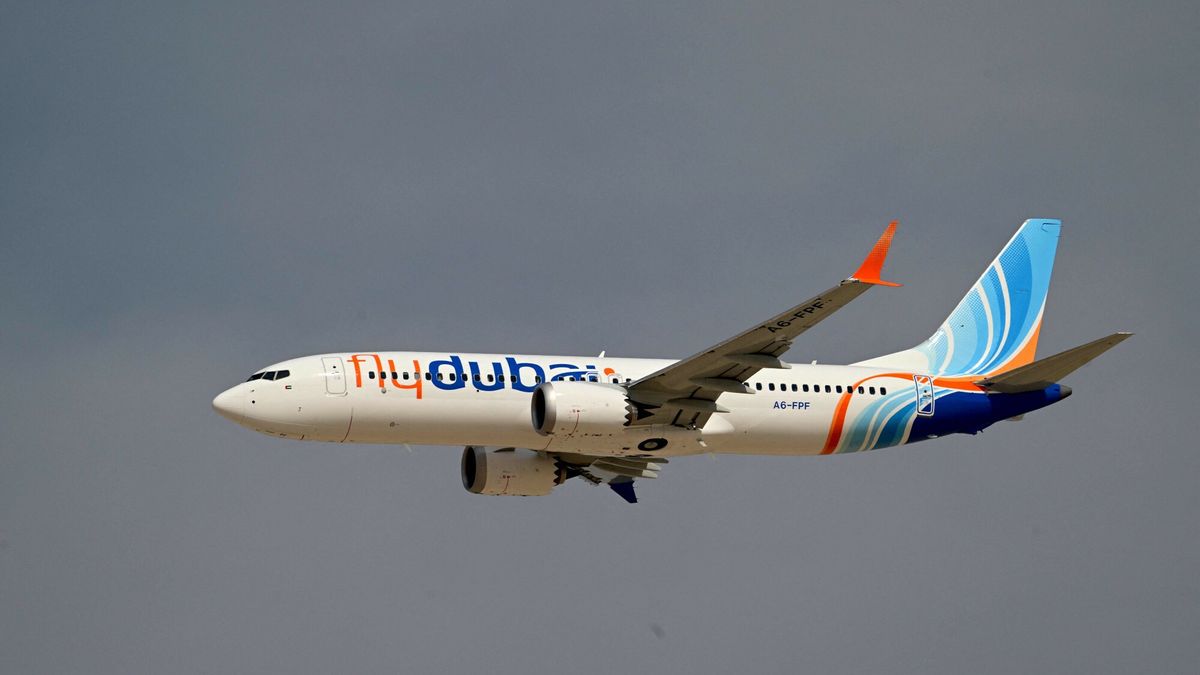 Dubai Airshow 2025
A Flydubai Boeing 737 MAX 8 performs a display flight at Al-Maktoum International Airport during the Dubai Airshow 2025 in Dubai on November 17, 2025. (Photo by Giuseppe CACACE / AFP)
GIUSEPPE CACACE