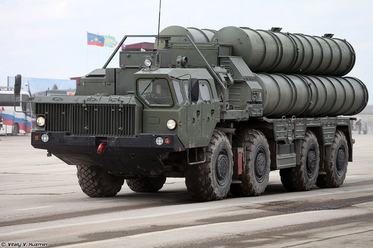 Wyrzutnia 5P85SM2-01 z systemu obrony powietrznej S-400