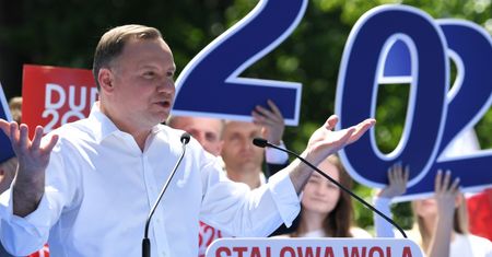 Bon turystyczny zmienia się w 500 zł na dziecko. Zapowiedź prezydenta Dudy