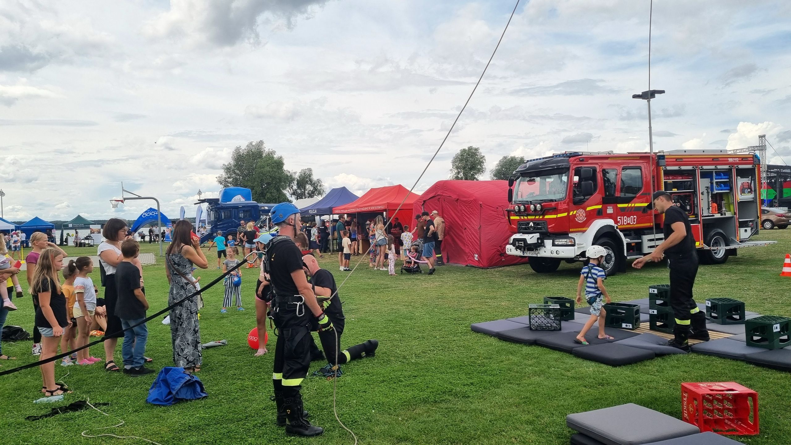 Piknik promujący program "Rodzina 800+" w Zbąszyniu