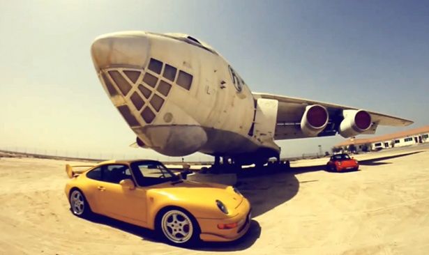 Porsche w Dubaju - zjawiskowe wideo Clash Production